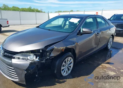 2016 Toyota Camry Le z USA, uszkodzony, nr VIN 4T4BF1FK0GR524663